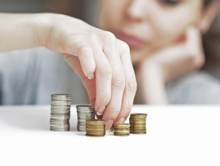 הוצאות וחסכונות (אילוסטרציה: Shutterstock)