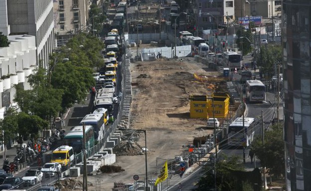 עבודות הרכבת הקלה בתל אביב (צילום: עופר וקנין, TheMarker)
