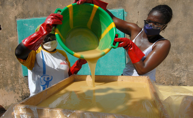 יצרניות חמאת שיאה בוואגאדוגו, בורקינה פאסו  (צילום: Shutterstock)
