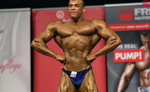 הבאדי בילדר החרדי (צילום: מתוך חי בלילה, שידורי קשת)