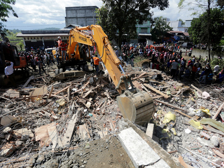 ההרס באינדונזיה (צילום: רויטרס)