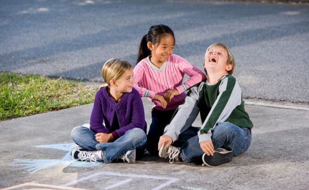 ילדים צוחקים (צילום: אימג'בנק / Thinkstock)