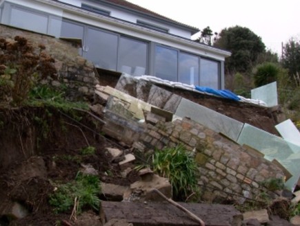 אסונות בבתים 11, התפרק (צילום: ITV)
