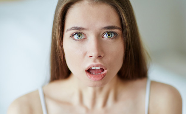 אישה מופתעת (צילום: Shutterstock, מעריב לנוער)