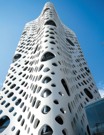 טד, בניין משרדים בדובאי (צילום: REISER + UMEMOTO)