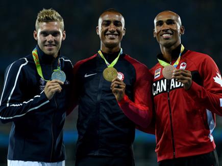 איטון חוגג זהב שני רצוף באולימפיאדה: 