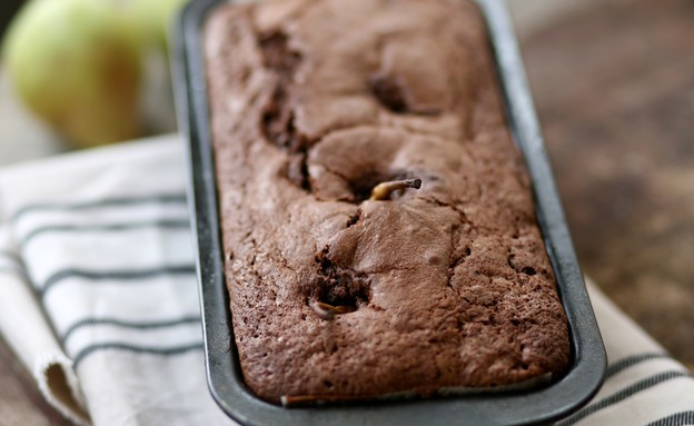 עוגת שוקולד ואגסים (צילום: קרן אגם, אוכל טוב)