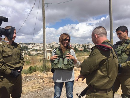 אושרת קוטלר בזמן צילום כתבה