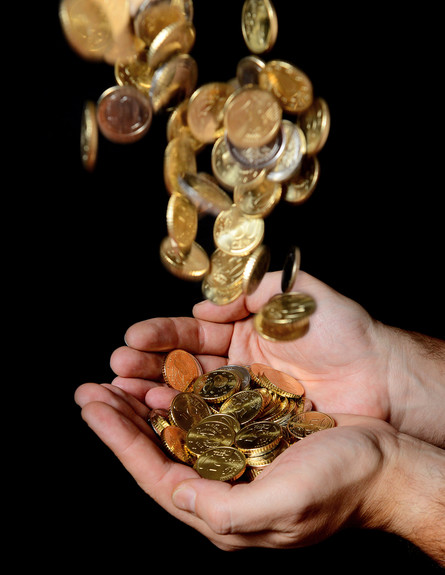 שטפון של כסף (אילוסטרציה: Shutterstock)