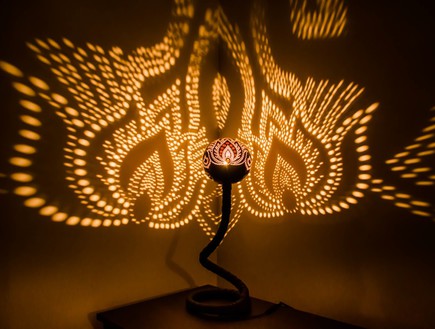 נימפה מנורת עץ (צילום:  Nymphs Lamp​)