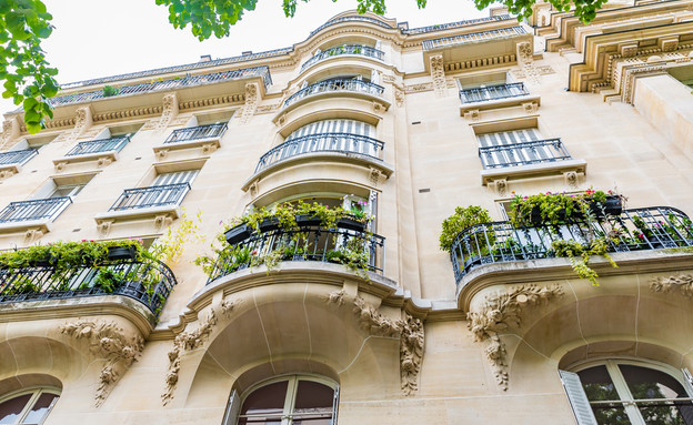 בניין דירות בפריז (צילום: Takashi Images, Shutterstock)