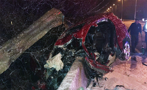 הרכב ההרוס אחרי התאונה ליד עפולה (צילום: משטרה)