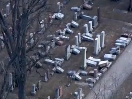 ונדליזם בבית קברות יהודי במיזורי (צילום: רויטרס)