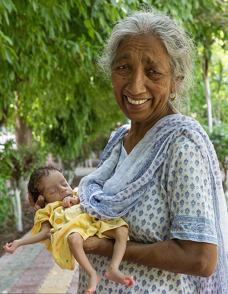 ילדה בגיל 72 (צילום: פייסל מגריי)