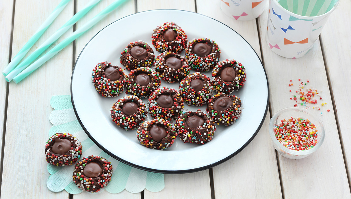עוגיות שוקולד וספרינקלס (צילום: ענבל לביא, mako אוכל)