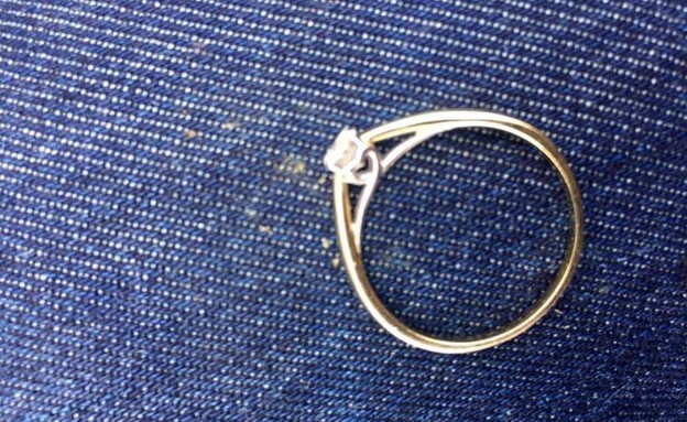 טבעת (צילום: קרייג הולדן)