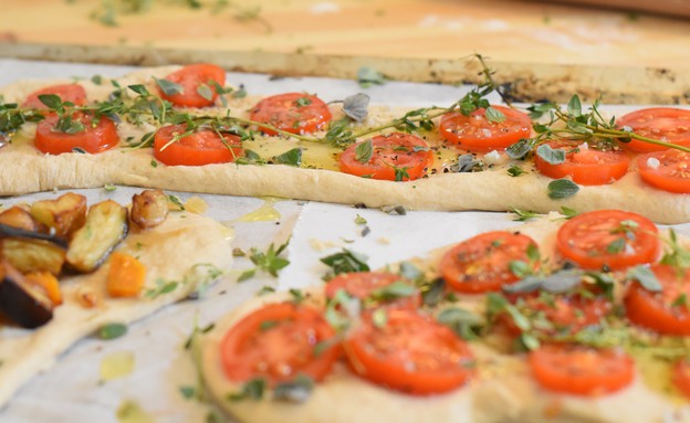 פוקאצ'ות עם עגבניות