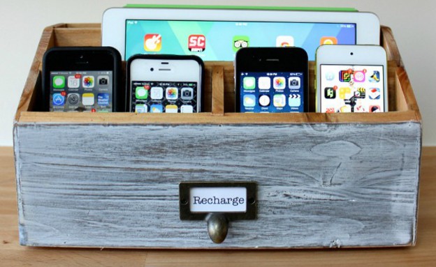 מחביאים08, הכינו בעצמכם פינת הטענה למכשירי ניידים מחביאים08, הכינו בעצמכם פינת הטענה למכשירי ניידים