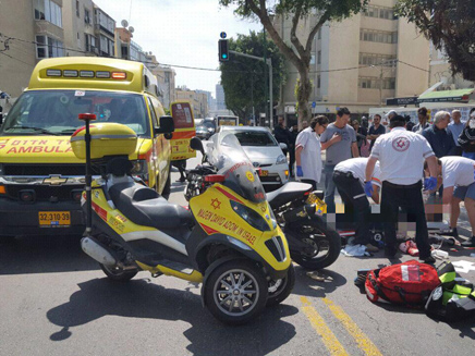 זירת התאונה, תל אביב (צילום: תיעוד מבצעי מד