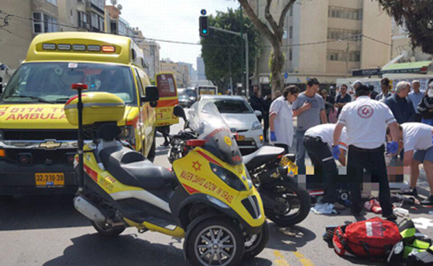 זירת התאונה, תל אביב (צילום: תיעוד מבצעי מד"א)
