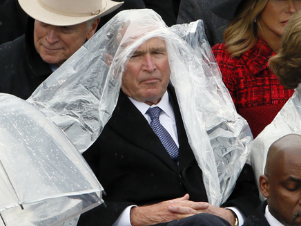ג'ורג' W בוש בטקס השבעתו של טראמפ (צילום: רויטרס)