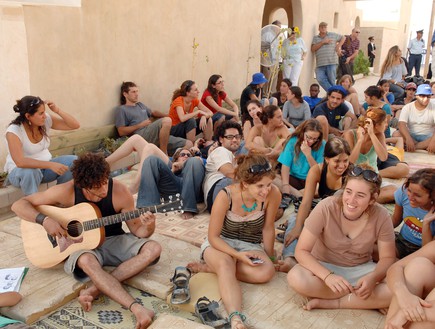 כפר הסטודנטים אשלים 2008 (צילום: משה מילנר, לע