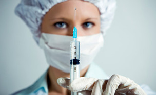 חיסון נגד אקנה (צילום: diego_cervo, Istock)