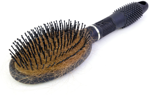 דברים מגעילים עם שיער (צילום: Shutterstock)