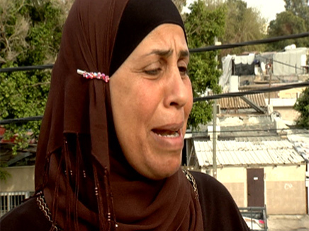 אמו של הנרצח מועתז מסרי (צילום: חדשות 2)