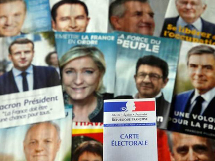 נערכים לבחירות בצרפת (צילום: רויטרס)