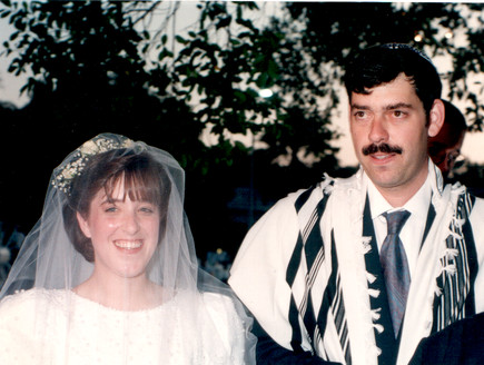 יעקב דון ואשתו שרה ביום חתונתם 