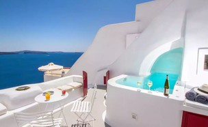 בית אבן סנטוריני יוון 2 (צילום: airbnb.com)
