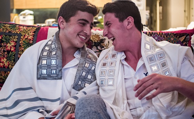 מעצבת טליתות 