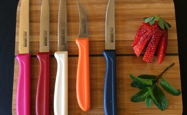 סט סכינים  (צילום: מירי צל דונטי, mako אוכל)