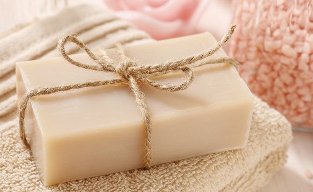 סבון מוצק (צילום: Agnes Kantaruk, Shutterstock)