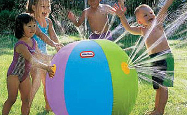 קיץ10, משחקי מים בבריכה או בחצר (צילום: יחסי ציבור)