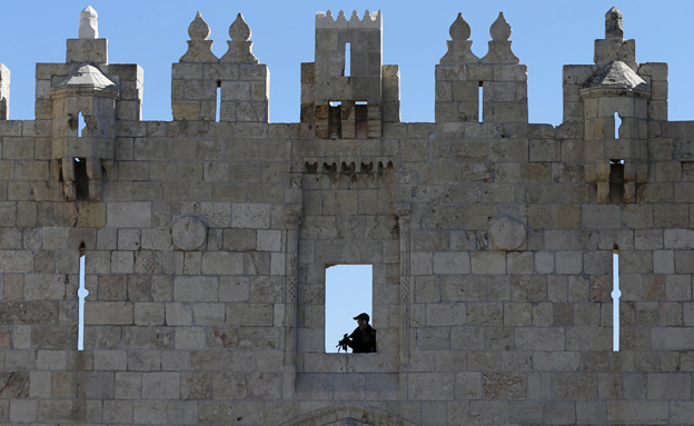 שער שכם, ארכיון (צילום: רויטרס)