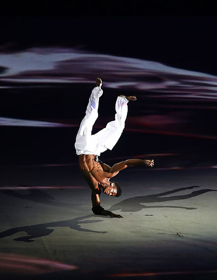 רקדן בטקס הפתיחה של אולימפיאדת ריו 2016 רקדן בטקס הפתיחה של אולימפיאדת ריו 2016