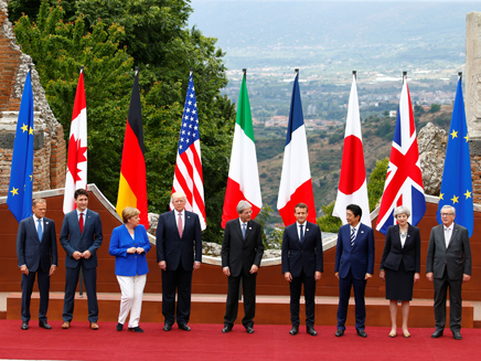 מנהיגי העולם בכנס ג'י 7 באיטליה (צילום: חדשות 2)