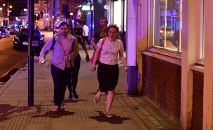 בהלה בלונדון אחרי הפיגוע (צילום: CNN)