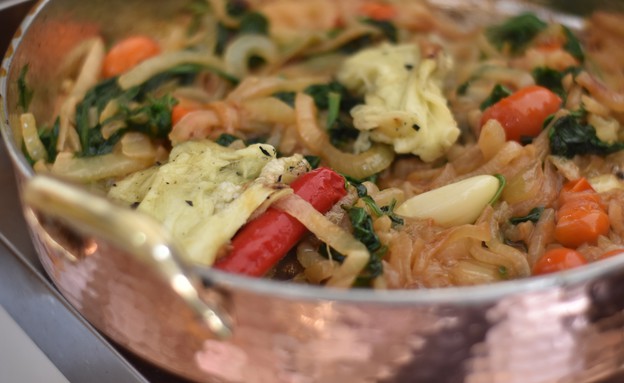 רוטב תרד וחצילים שרופים