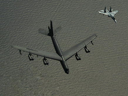 העימות באוויר (צילום: משרד ההגנה האמריקני)
