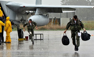 טייסים בגשם (צילום: אתר חיל האוויר)