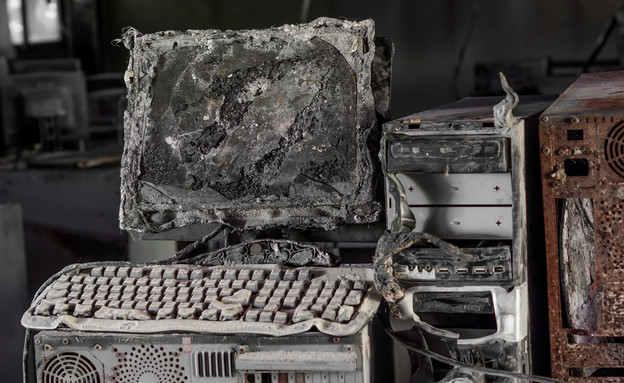 מחשב שרוף (צילום: ShutterStock)