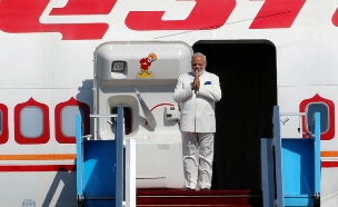 נשיא הודו פרנב מוקהרג'י נוחת בישראל (צילום: חדשות 2)