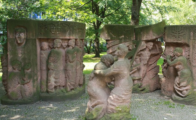 אנדרטת מחאת הנשים ברוזנשטראסה 