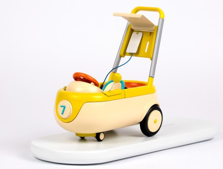 תעודת בגרות - רכב עירוי לילדים מאושפזים בעיצוב תומר פדאל, שנקר (צילום: אחיקם בן יוסף)