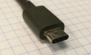 שקע USB Type-C (צילום: יאיר מור, NEXTER)