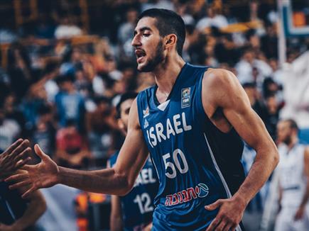 זוסמן. קיבל ביטחון מקטש (FIBA) (צילום: ספורט 5)