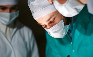 מנתח (צילום: David Tadevosian, Shutterstock)